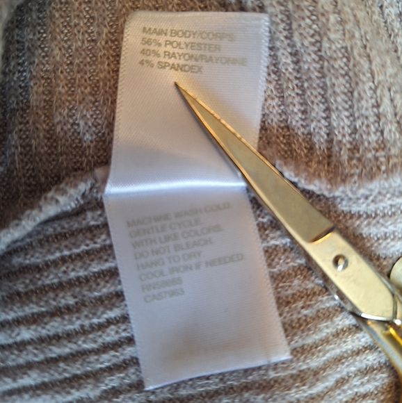 Zella Knot a Chance sweater - Picture 6 of 6